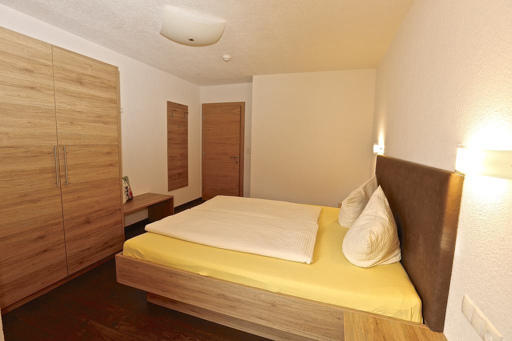 Ladis Living Apartment Exterior photo