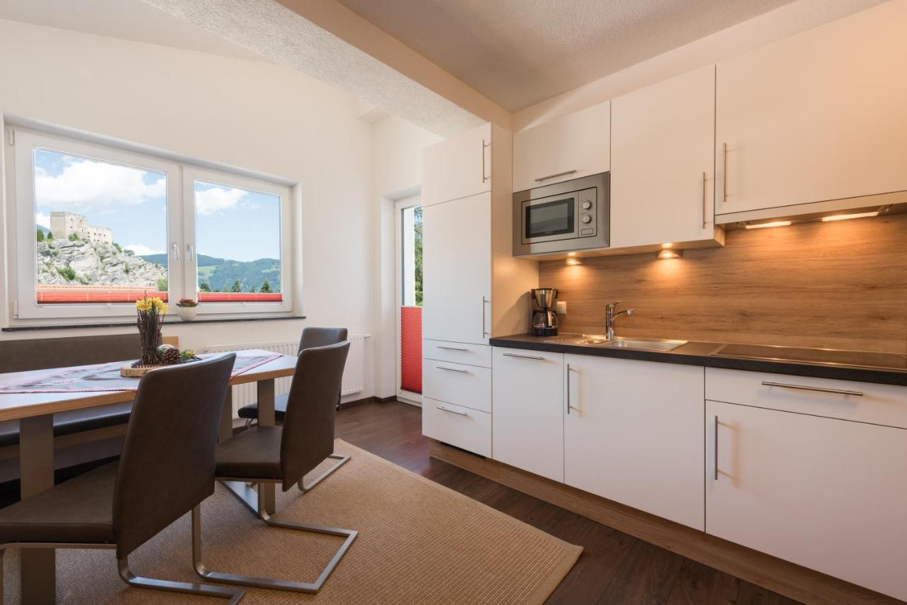 Ladis Living Apartment Exterior photo