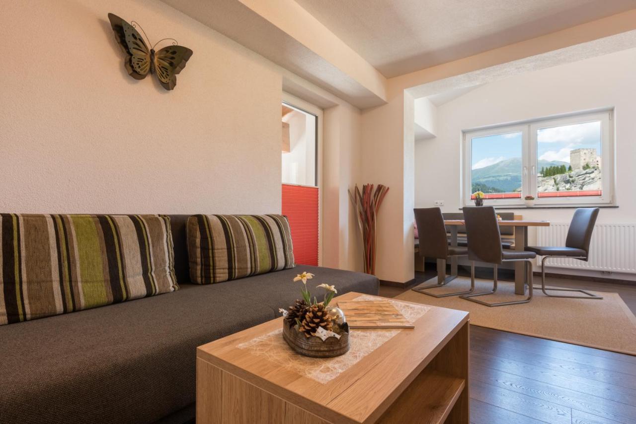 Ladis Living Apartment Exterior photo
