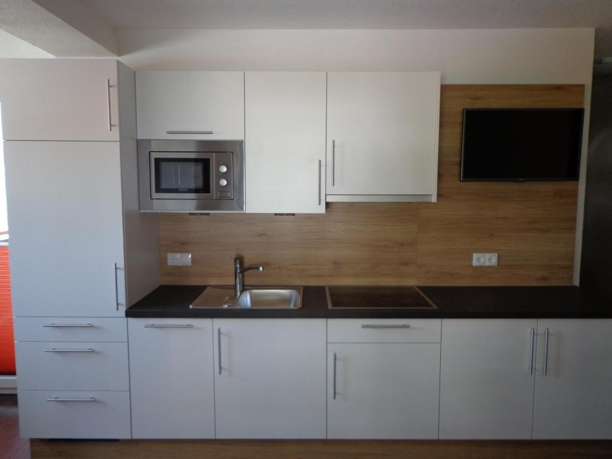 Ladis Living Apartment Exterior photo